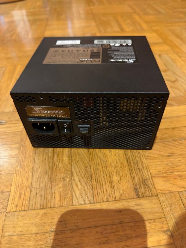 Fonte de alimentação Seasonic Focus+ 550W 80+ G