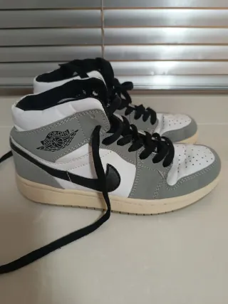 Zapatillas similar a modelo Nike Air Jordan 1 Mid