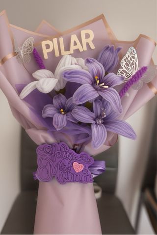 Ramo de flores con limpiapipas personalizado