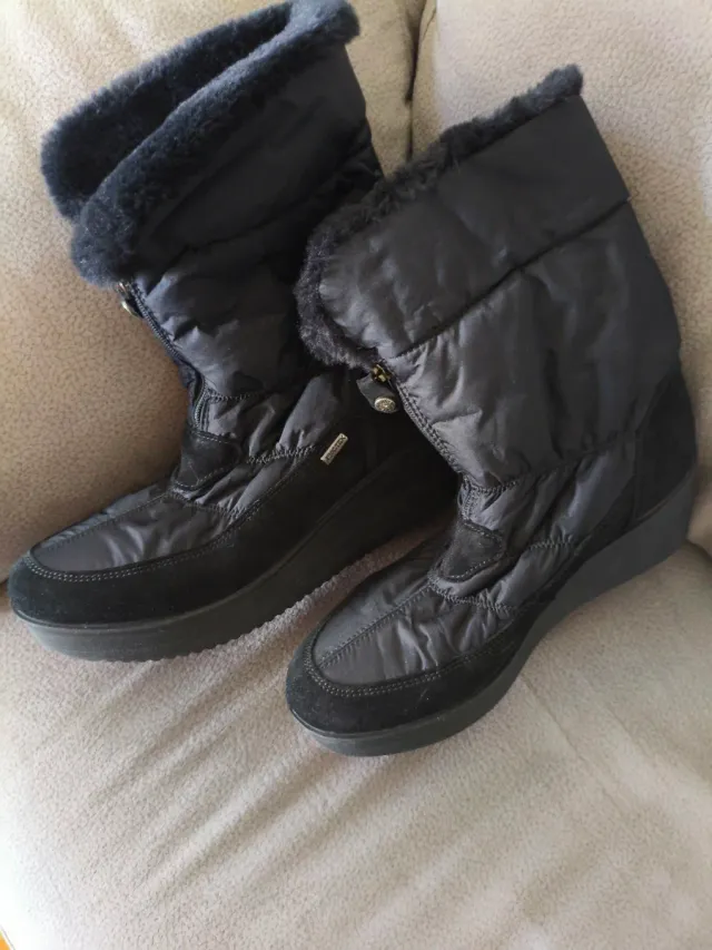 Botas de mujer impermeables negras