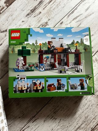 Lego Minecraft 21261