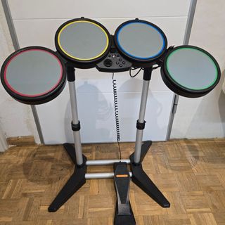 Guitarra +  Bateria + Microfono
Rockband 1 y 2 Ps3