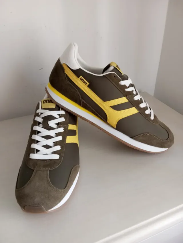 Zapatillas caqui y amarillas de hombre Often