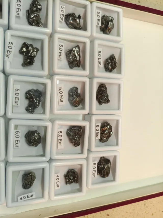 METEORITOS MINERALES