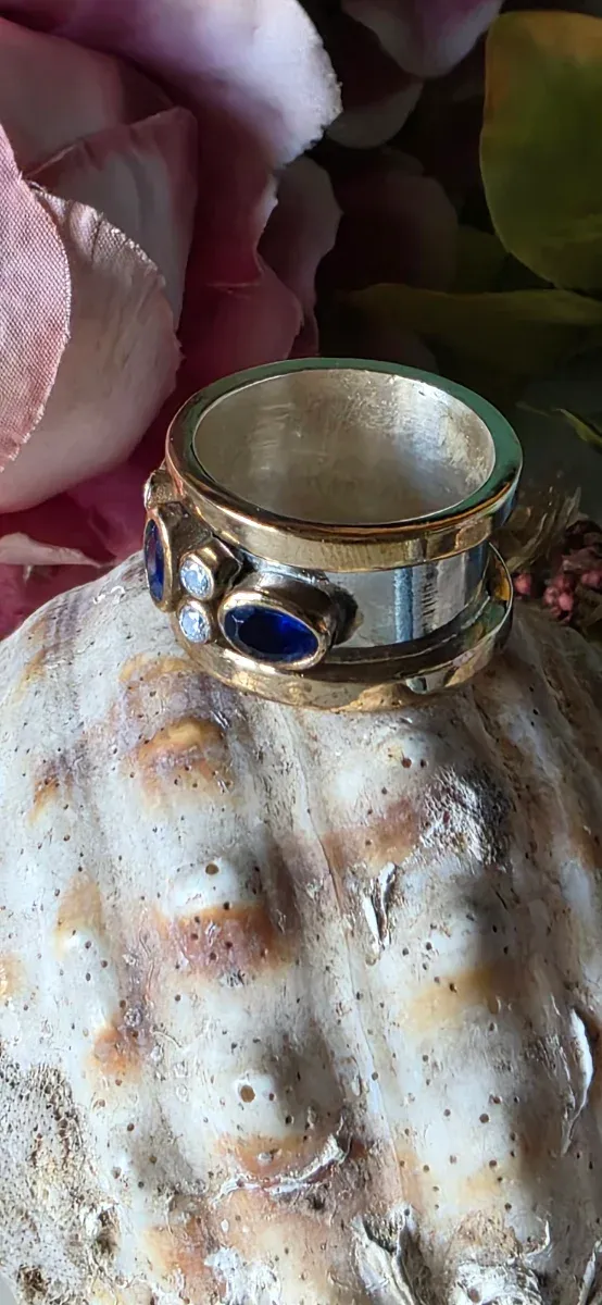 Anillo Tresillo Sultán Zafiros 