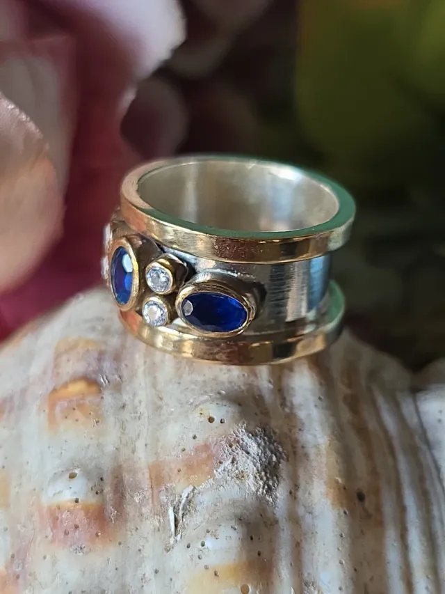 Anillo Tresillo Sultán Zafiros 