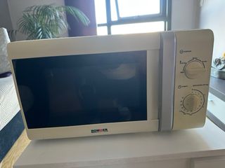 Microondas blanco en buen estado