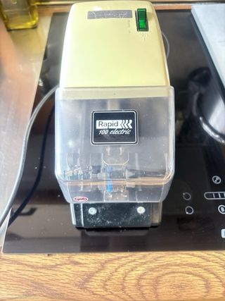 Grapadora Eléctrica Rapid 100