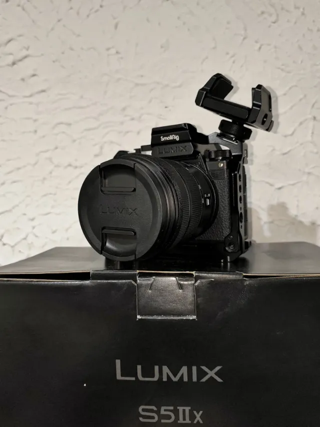 Cámara Panasonic Lumix S5IIX+DiscoExterno+Monturas