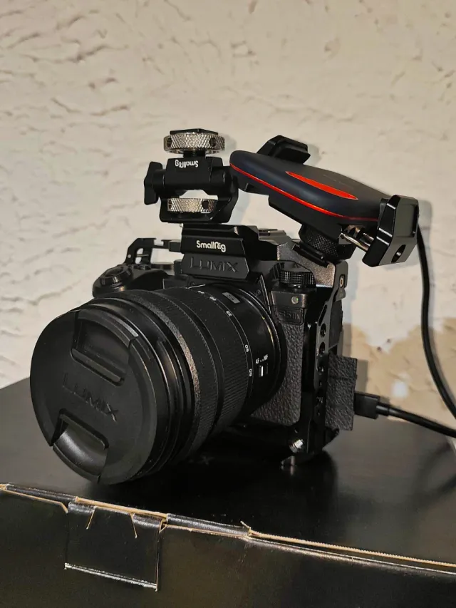 Cámara Panasonic Lumix S5IIX+DiscoExterno+Monturas