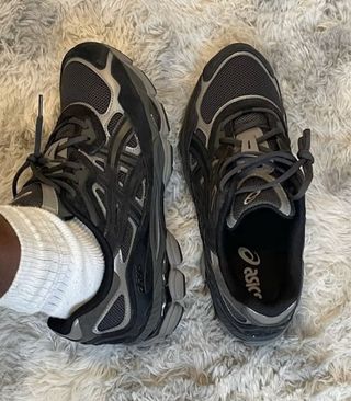 ASICS Bambas Negras y Grises