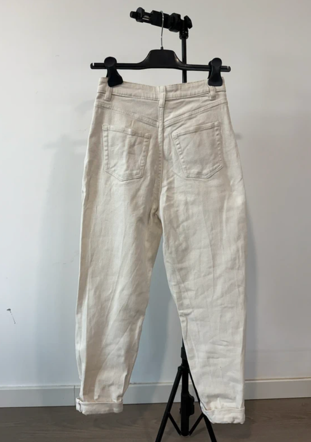 Pantalón blanco de tiro alto