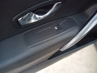 MANDO ELEVALUNAS DELANTERO DERECHO RENAULT MEGANE