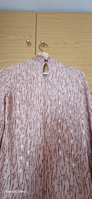 Blusa/Camiseta rosa con estampado