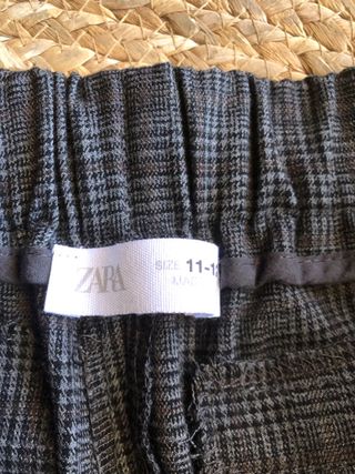 Pantalón niña Zara cuadros gris
