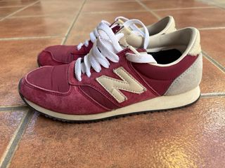 Zapatillas New Balance Rojo y Beige, modelo 420