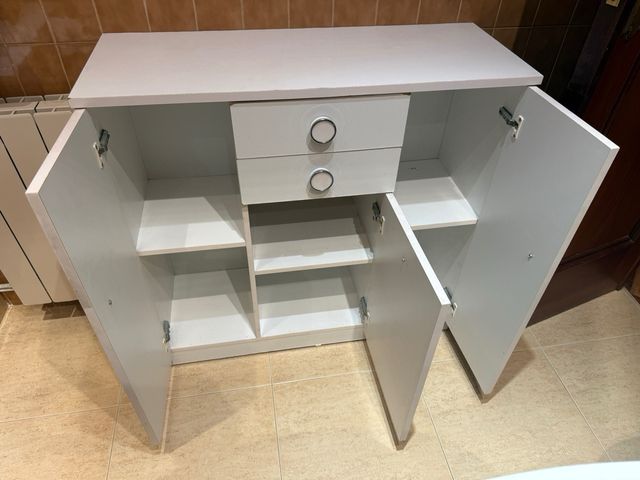 Mueble de baño blanco