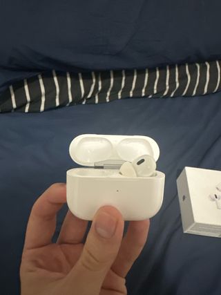 Caja AirPods Pro 2ª Gen + 1 Auricular de regalo