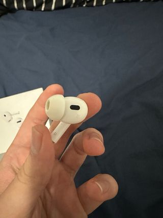 Caja AirPods Pro 2ª Gen + 1 Auricular de regalo