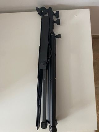 Atril negro plegable para música
