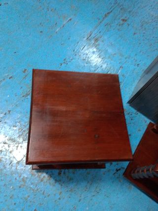 2 tavoli bassi in legno
