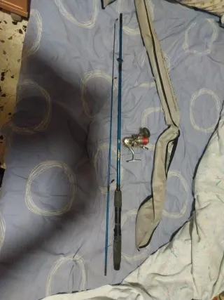 Lote de pesca: señuelos, hilos y anzuelos