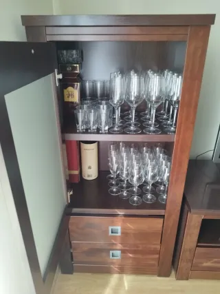 Muebles de salón madera y cristal