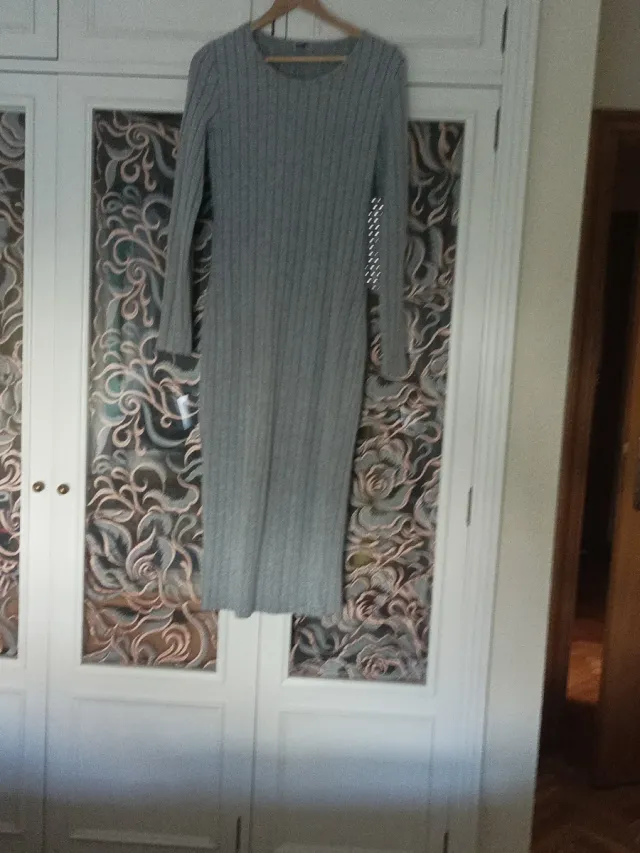Vestido de punto gris manga larga