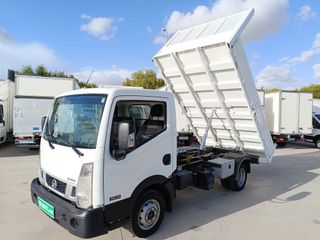 Nissan NT400 Cabstar VOLQUETE BASCULANTE 130 CV