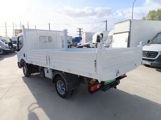 Nissan NT400 Cabstar VOLQUETE BASCULANTE 130 CV