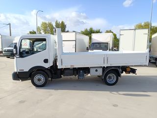 Nissan NT400 Cabstar VOLQUETE BASCULANTE 130 CV