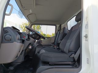Nissan NT400 Cabstar VOLQUETE BASCULANTE 130 CV
