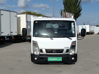 Nissan NT400 Cabstar VOLQUETE BASCULANTE 130 CV