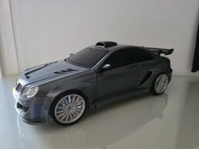 Maqueta Mercedes CLK DTM impresa en 3D con PLA