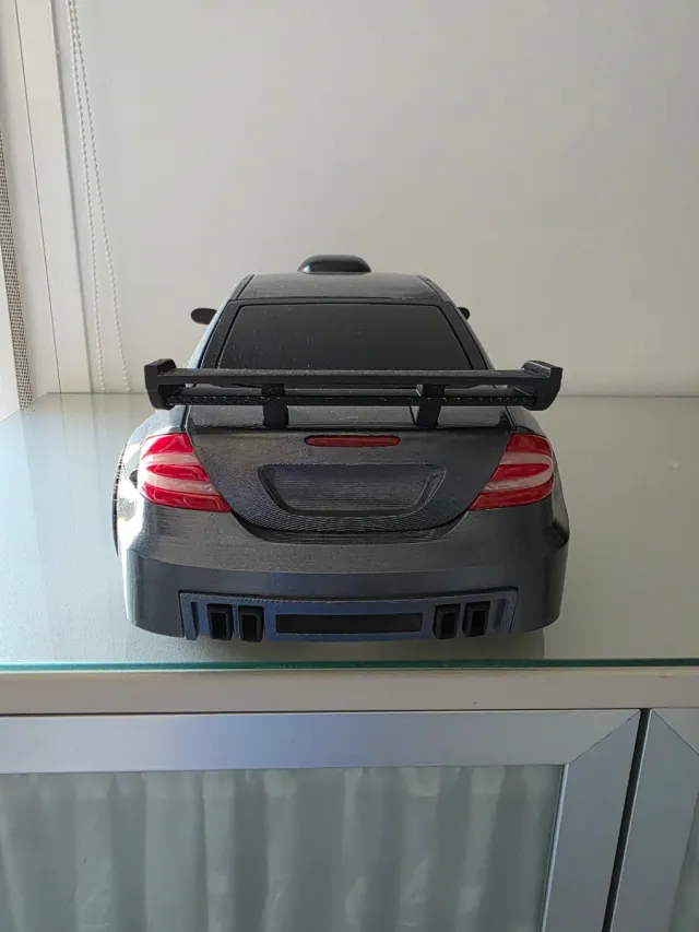 Maqueta Mercedes CLK DTM impresa en 3D con PLA