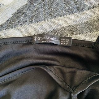 Vestido negro malla largo