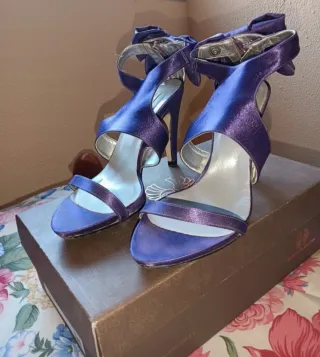 Tacones Raso Morado Detalle Lazos 38
