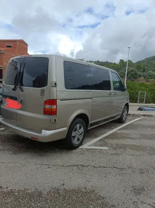 Volkswagen Transporter T5 2004
