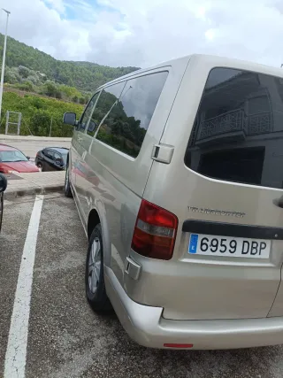 Volkswagen Transporter T5 2004