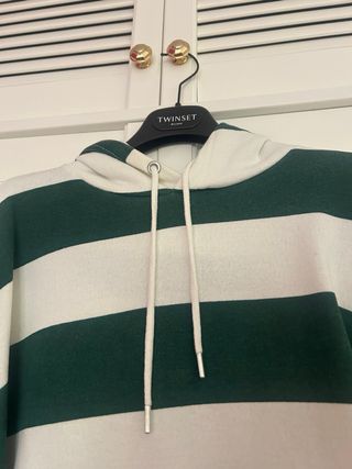Sudadera verde y blanco