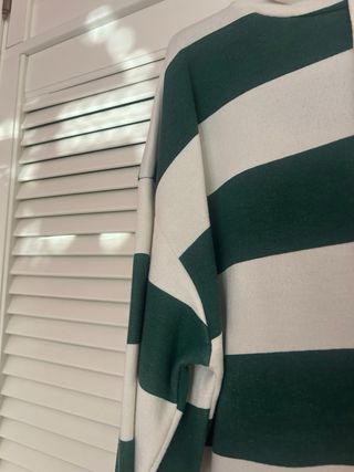 Sudadera verde y blanco