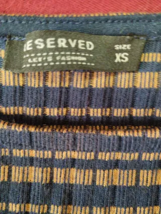 Top XS Reserved rayas mostaza y azul, manga 3/4