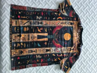 Camiseta Estampado Egipcio
