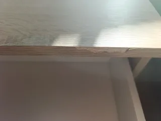 2 Mesitas de noche de madera