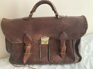 Maletín de cuero artesanal