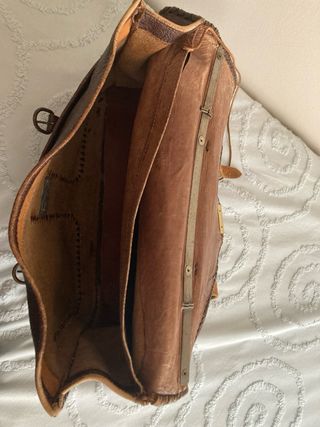 Maletín de cuero artesanal