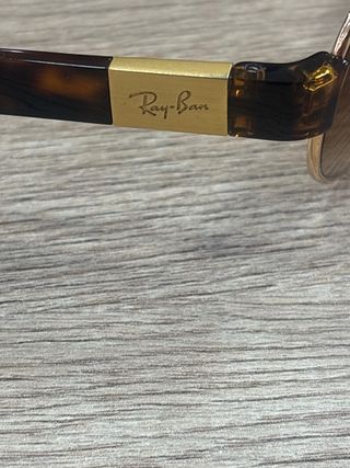 Gafas de sol aviador doradas y marrones