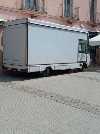 Camión Tienda Mercedes 413 CDI – Venta Ambulante 