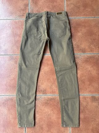 Pantalón vaquero mujer verde oliva