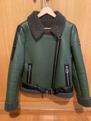 Chaqueta eco piel verde mujer. 